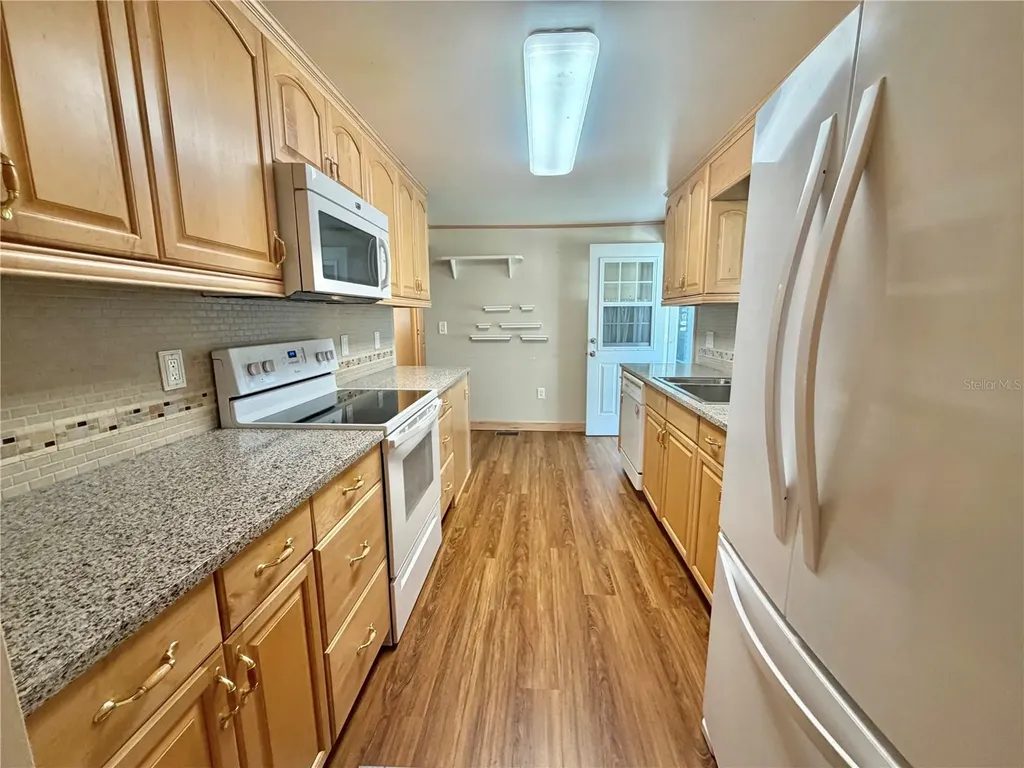 145 Royal Palm Drive Leesburg FL 34748