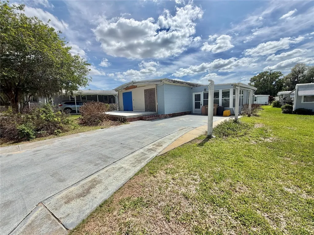 145 Royal Palm Drive Leesburg FL 34748