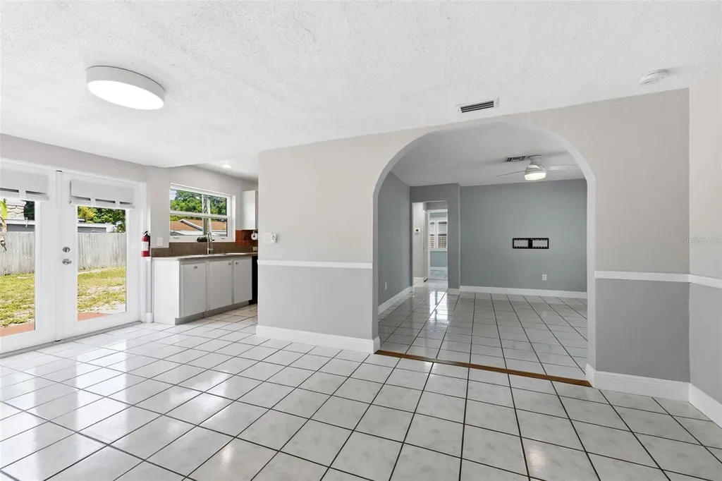 7500 Orpine Drive N St Petersburg FL 33702