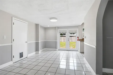 7500 Orpine Drive N St Petersburg FL 33702