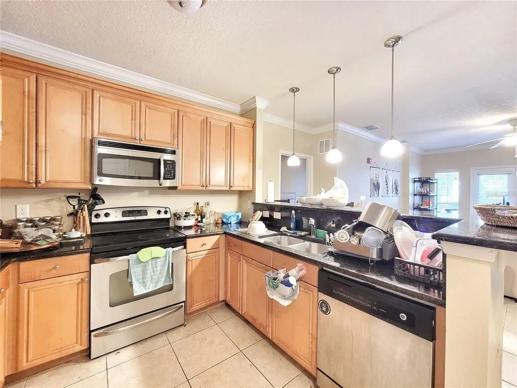 1185 SW 9th Road Gainesville FL 32601