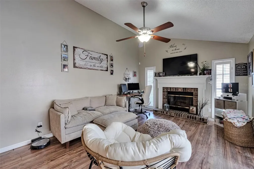 9724 Cypress Pond Avenue Tampa FL 33647