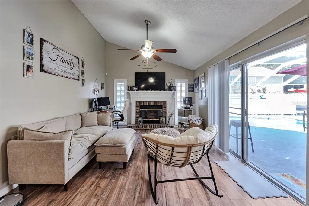 9724 Cypress Pond Avenue Tampa FL 33647