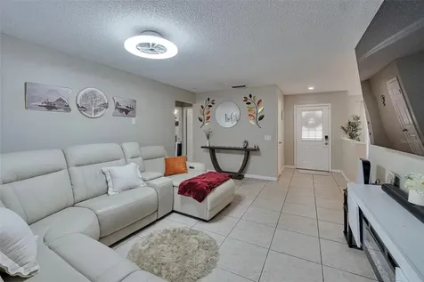 9724 Cypress Pond Avenue Tampa FL 33647