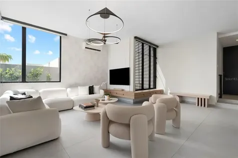 15 Calle Crosandra Guaynabo PR 00969