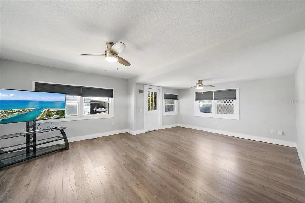 30 Flores Drive Palmetto FL 34221