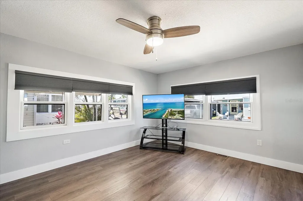 30 Flores Drive Palmetto FL 34221