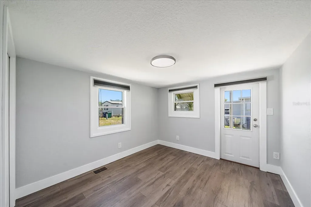 30 Flores Drive Palmetto FL 34221