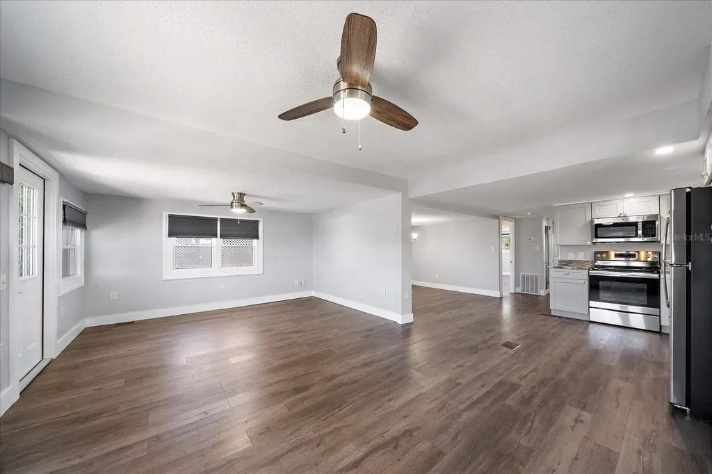 30 Flores Drive Palmetto FL 34221