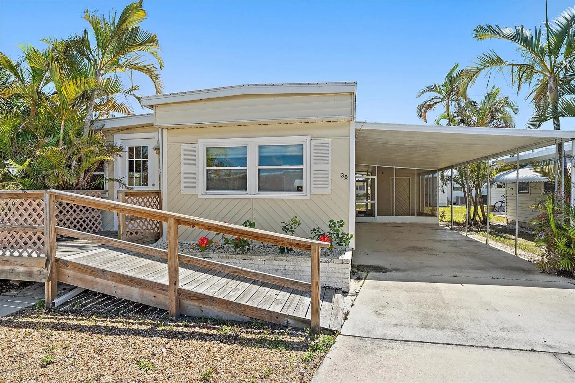 30 Flores Drive Palmetto FL 34221