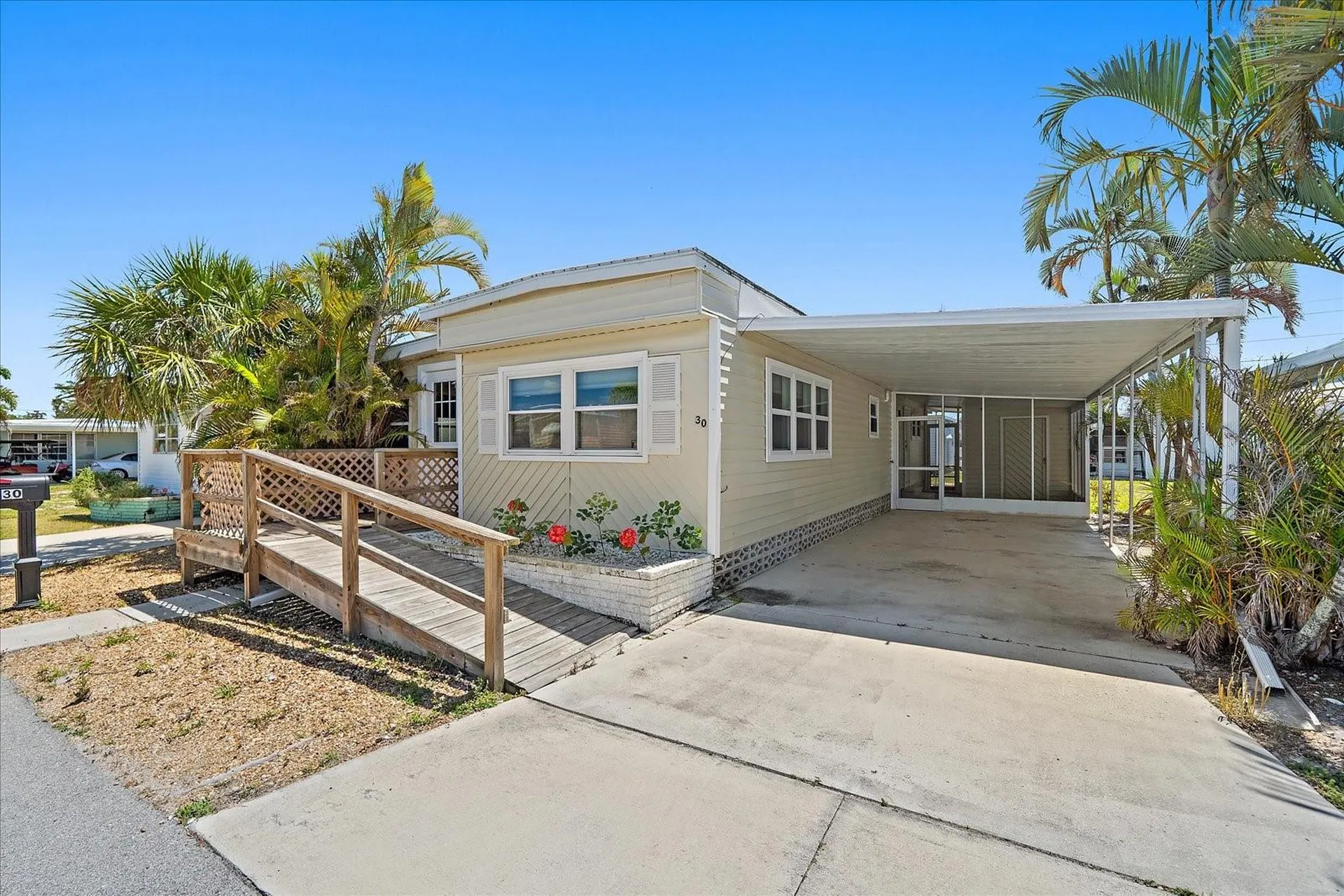 30 Flores Drive Palmetto FL 34221