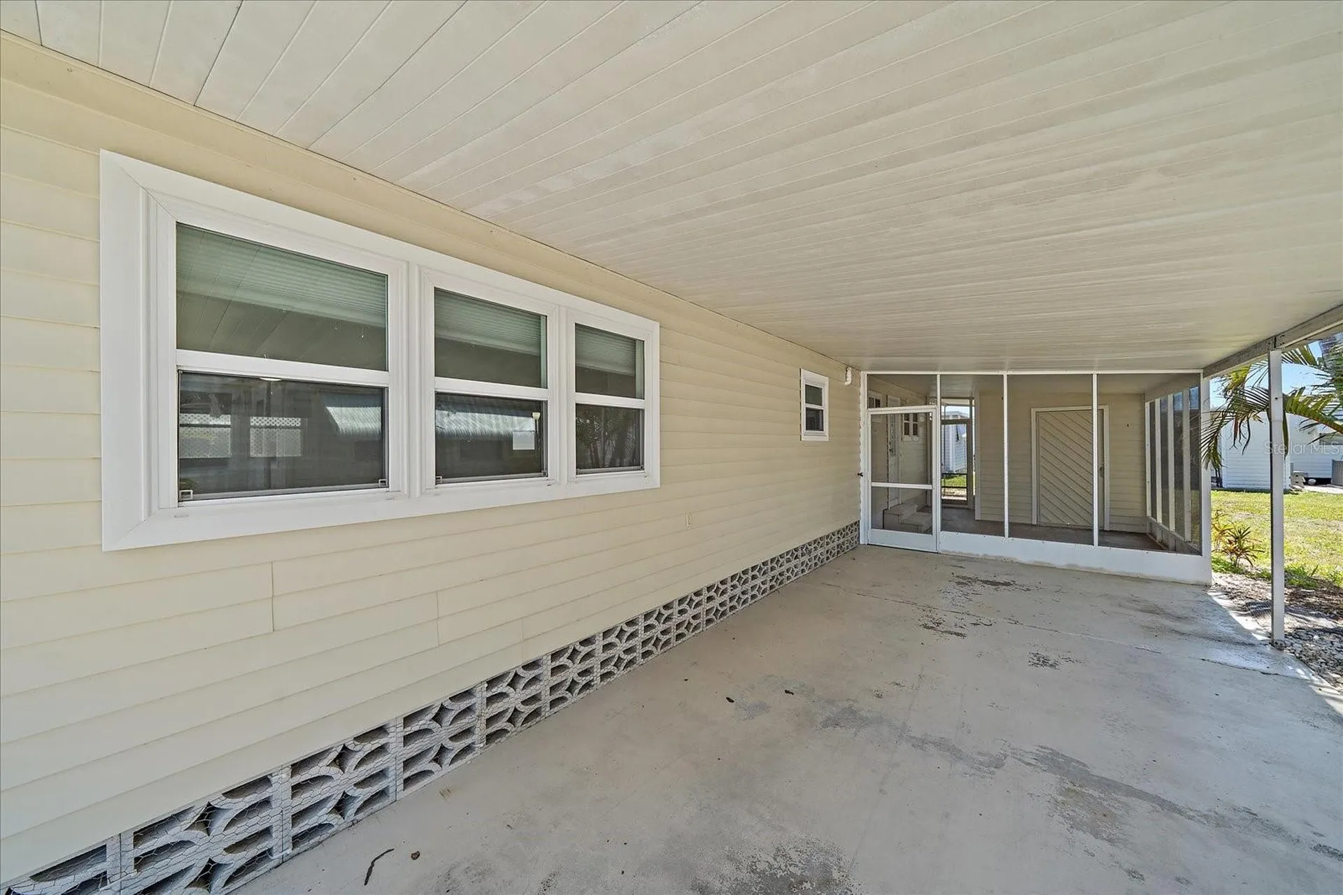 30 Flores Drive Palmetto FL 34221