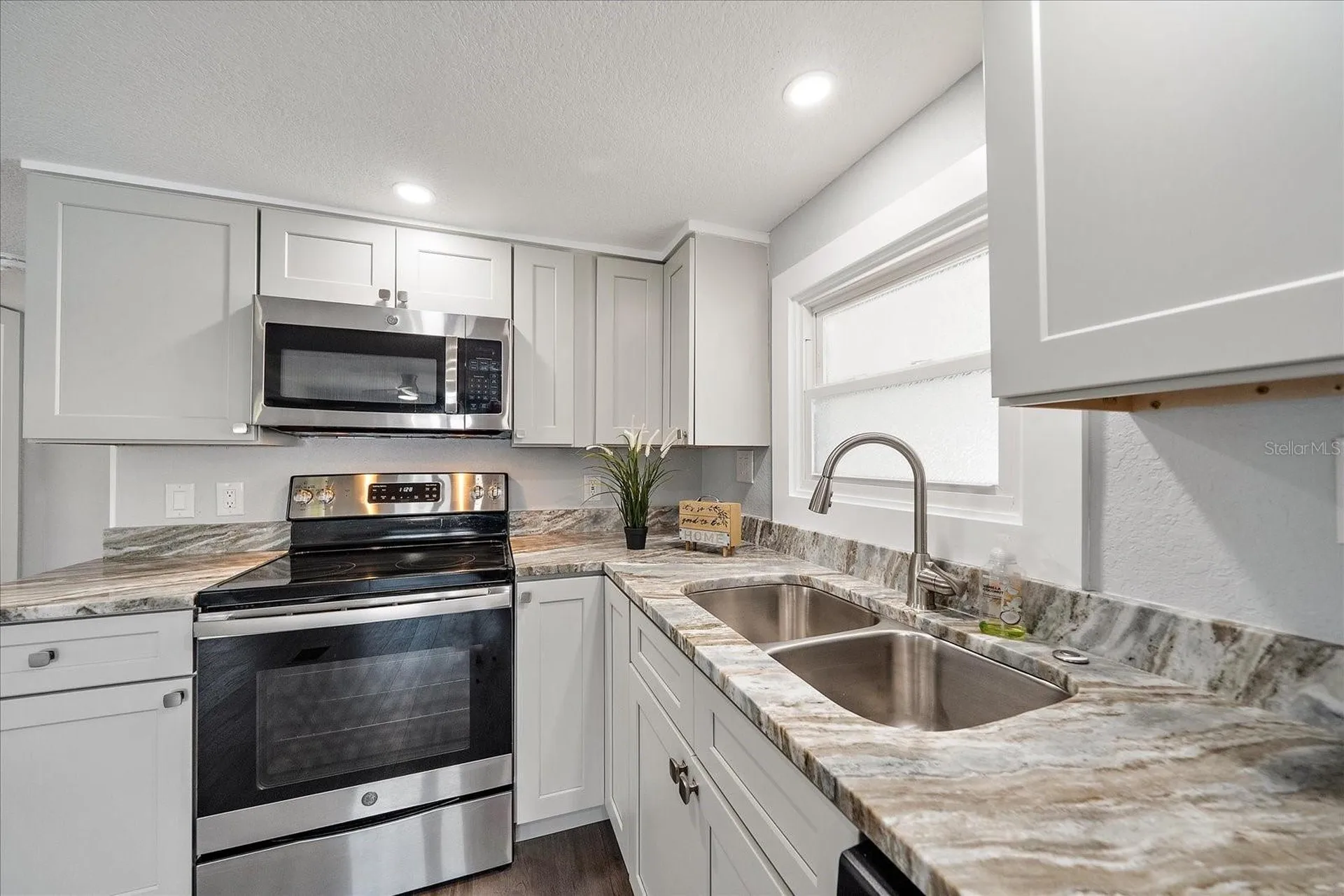 30 Flores Drive Palmetto FL 34221