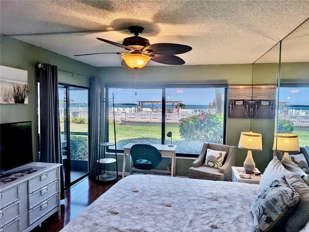 6218 Palma Del Mar Boulevard S St Petersburg FL 33715