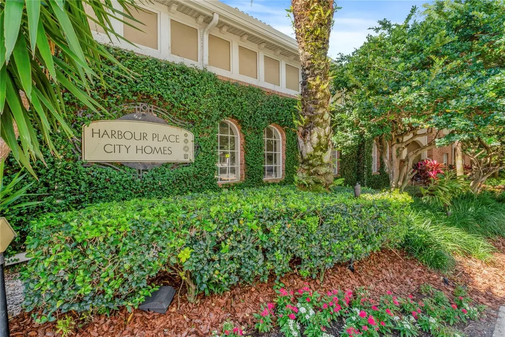 501 Knights Run Avenue Tampa FL 33602