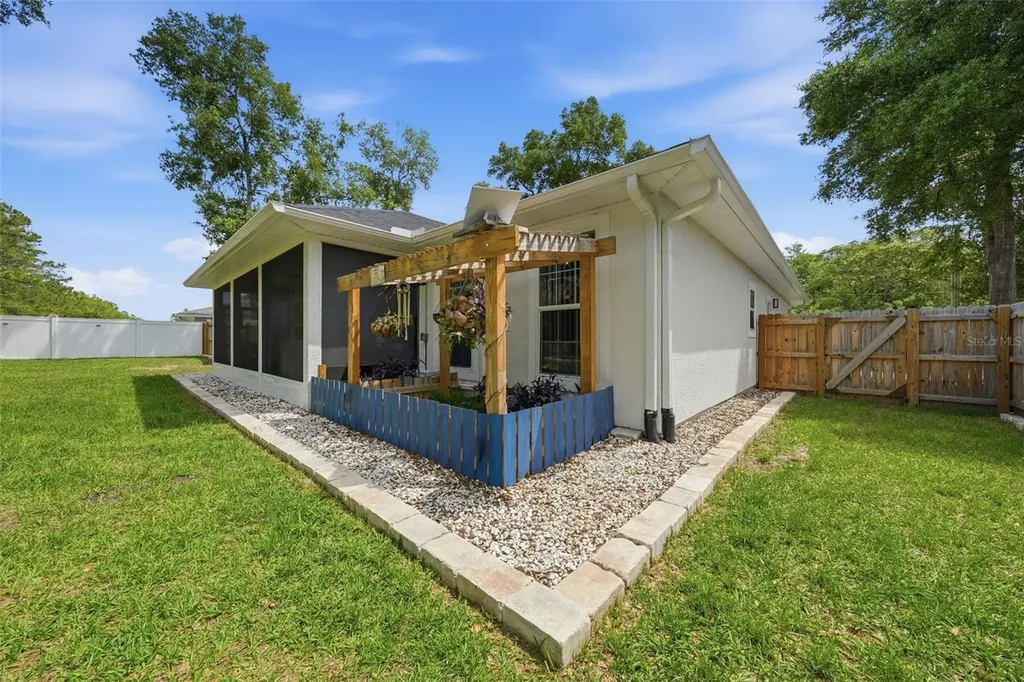 1160 NE 130th Terrace Silver Springs FL 34488