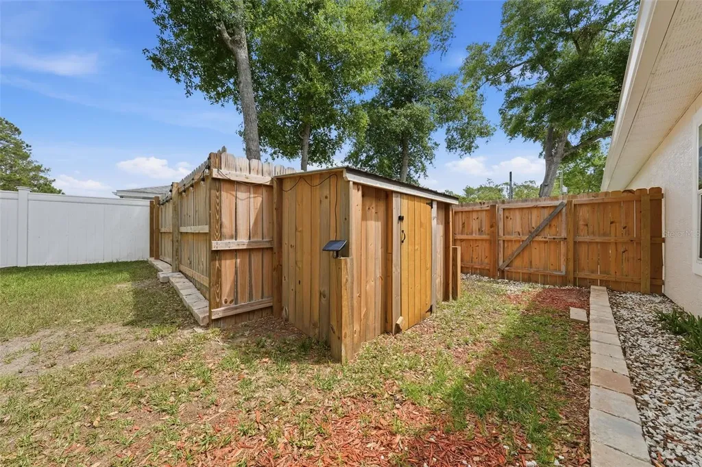 1160 NE 130th Terrace Silver Springs FL 34488