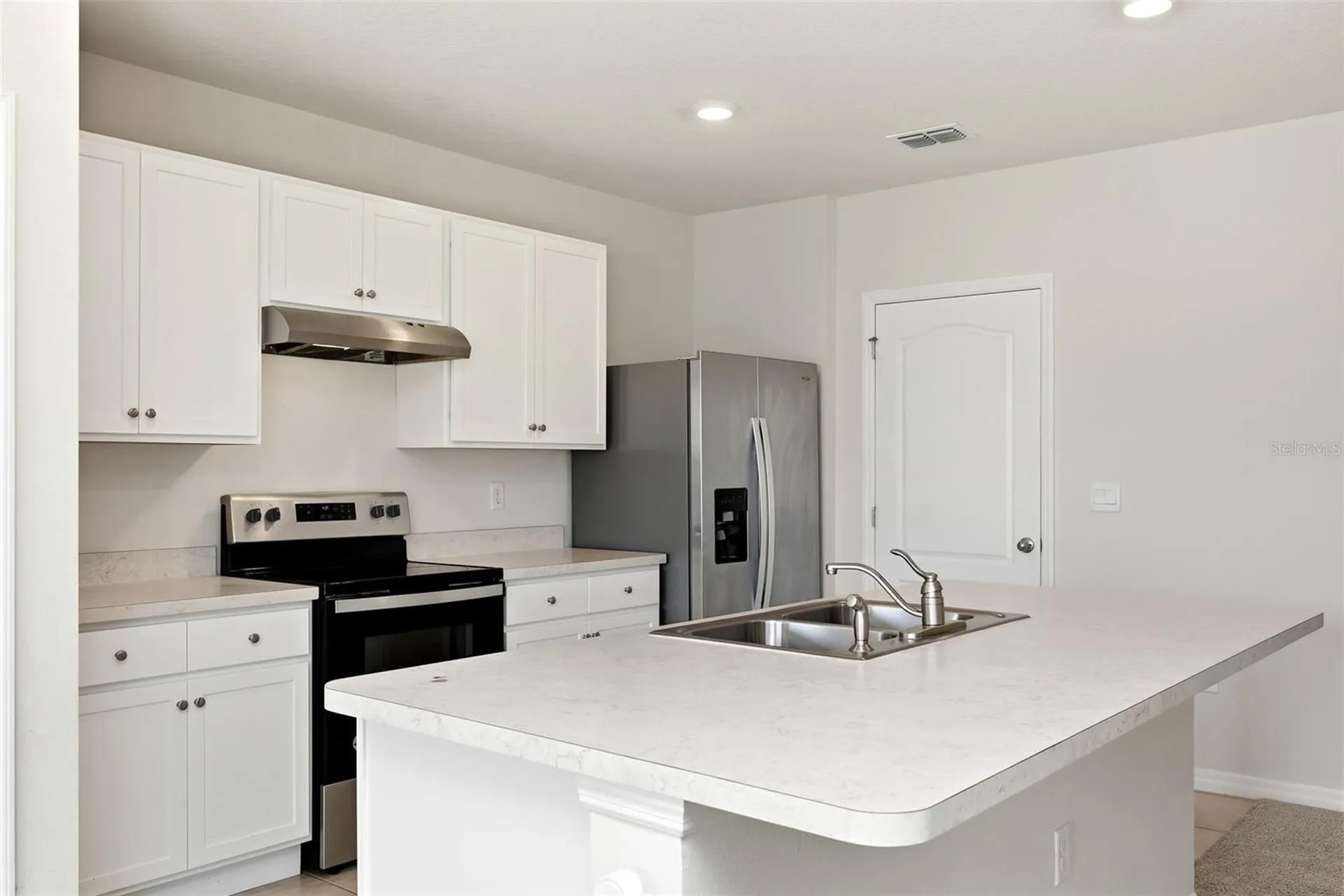 2725 Dumont Lane Tavares FL 32778