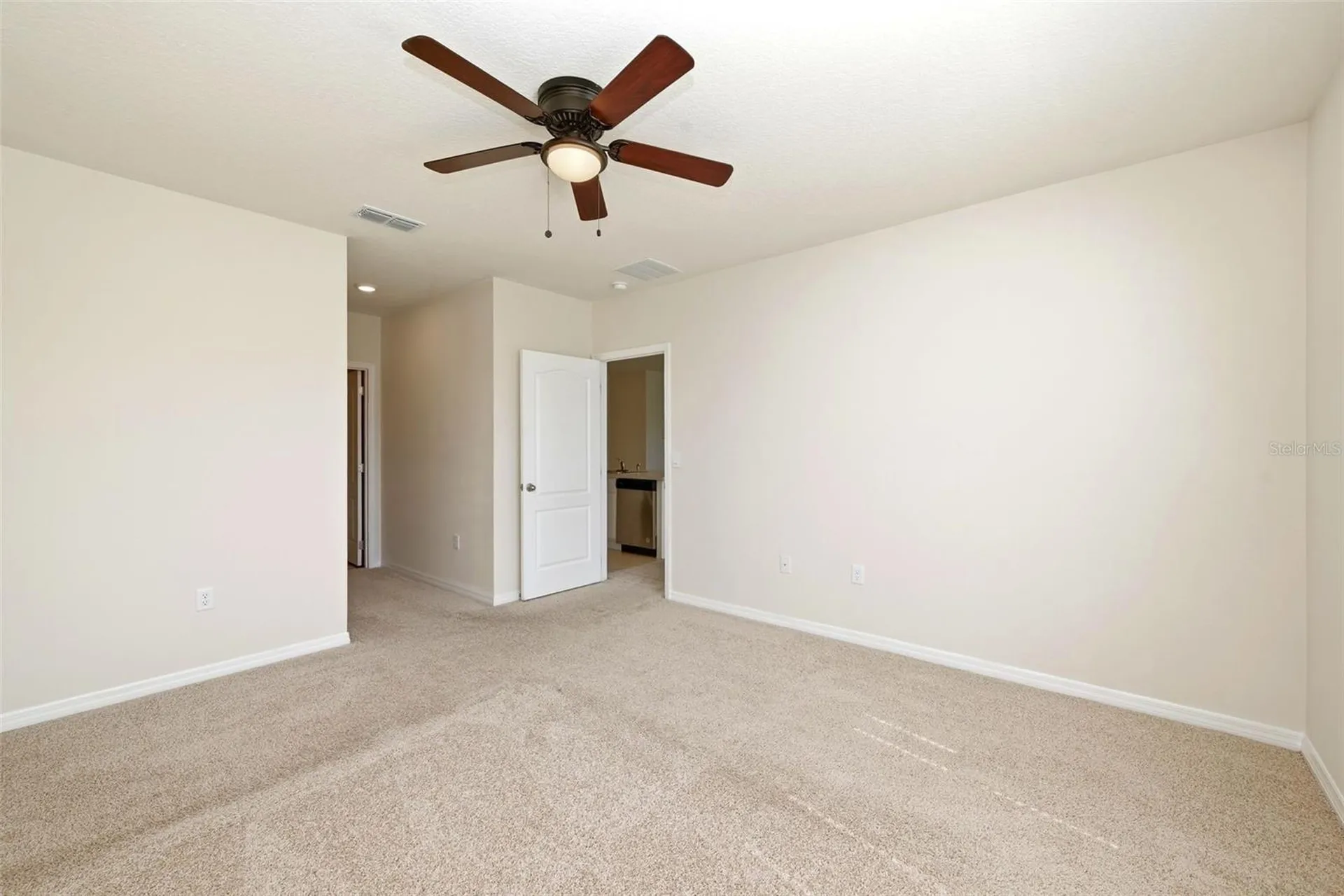 2725 Dumont Lane Tavares FL 32778