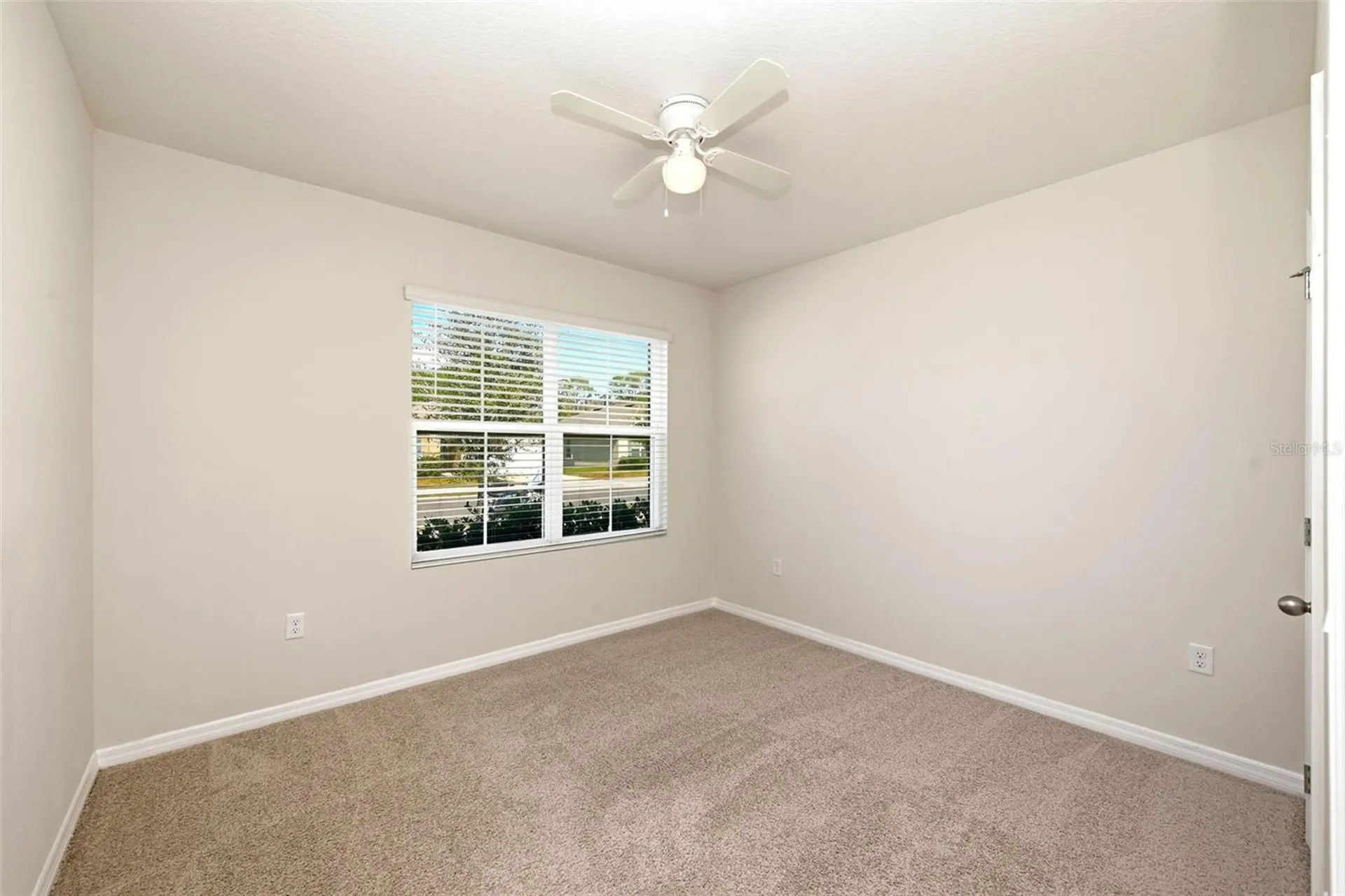 2725 Dumont Lane Tavares FL 32778