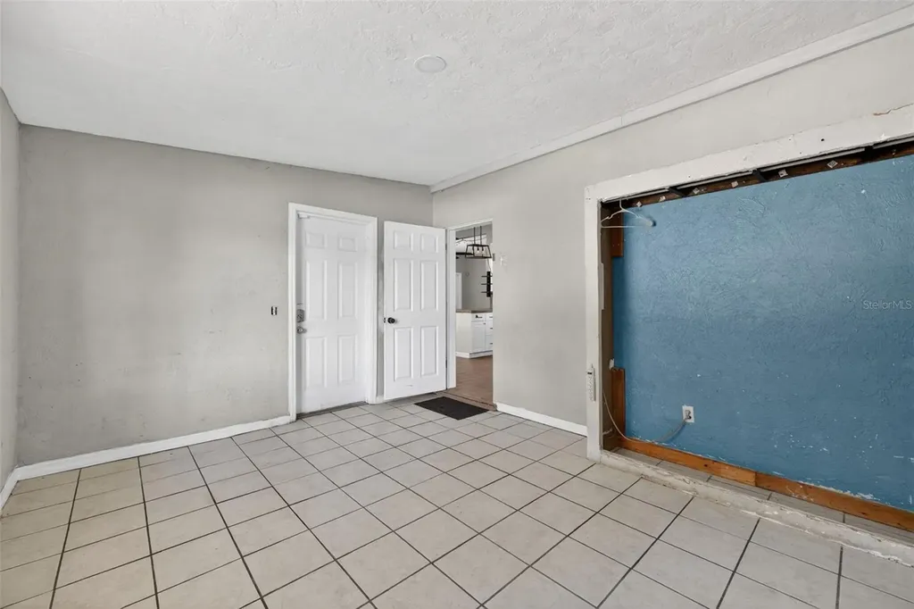 5828 22nd Street W Bradenton FL 34207