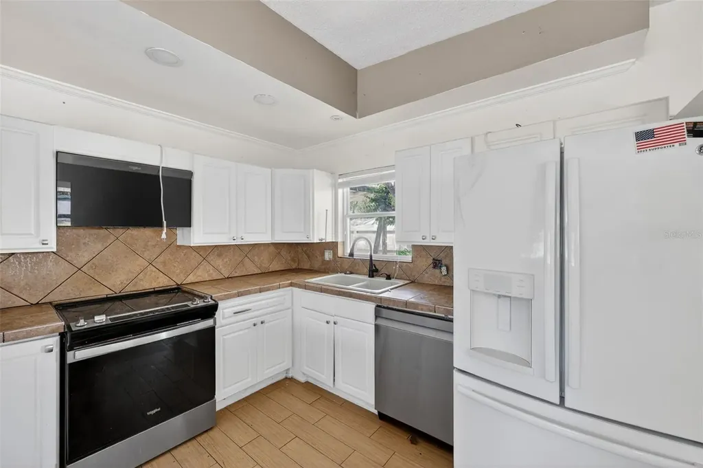 5828 22nd Street W Bradenton FL 34207