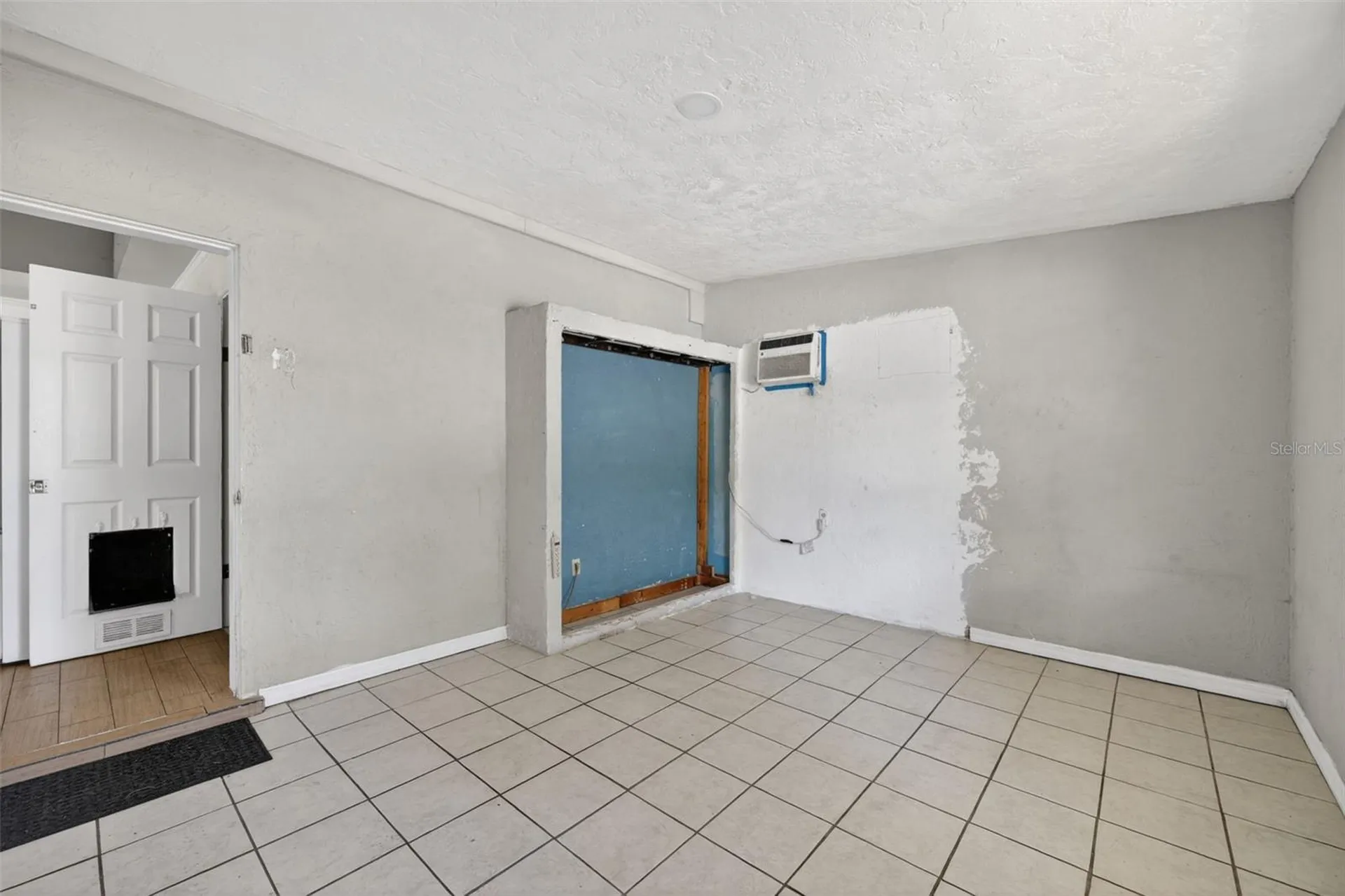 5828 22nd Street W Bradenton FL 34207