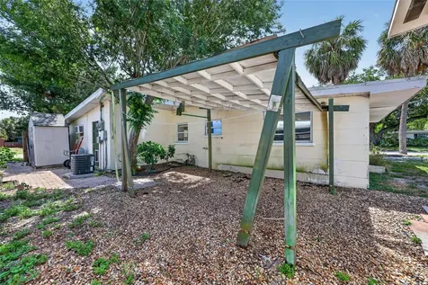 5828 22nd Street W Bradenton FL 34207