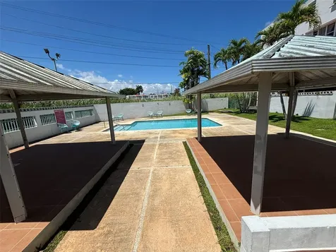 Apt E-1 107 Plazas De Torrimar I Bayamon PR 00959