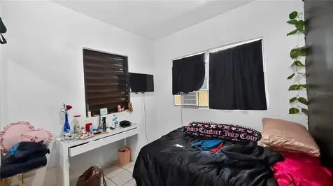 162 La Placita De Santurce, Dos Hermanos San Juan PR 00907