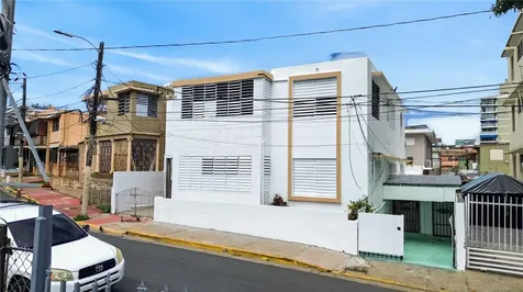 162 La Placita De Santurce, Dos Hermanos San Juan PR 00907