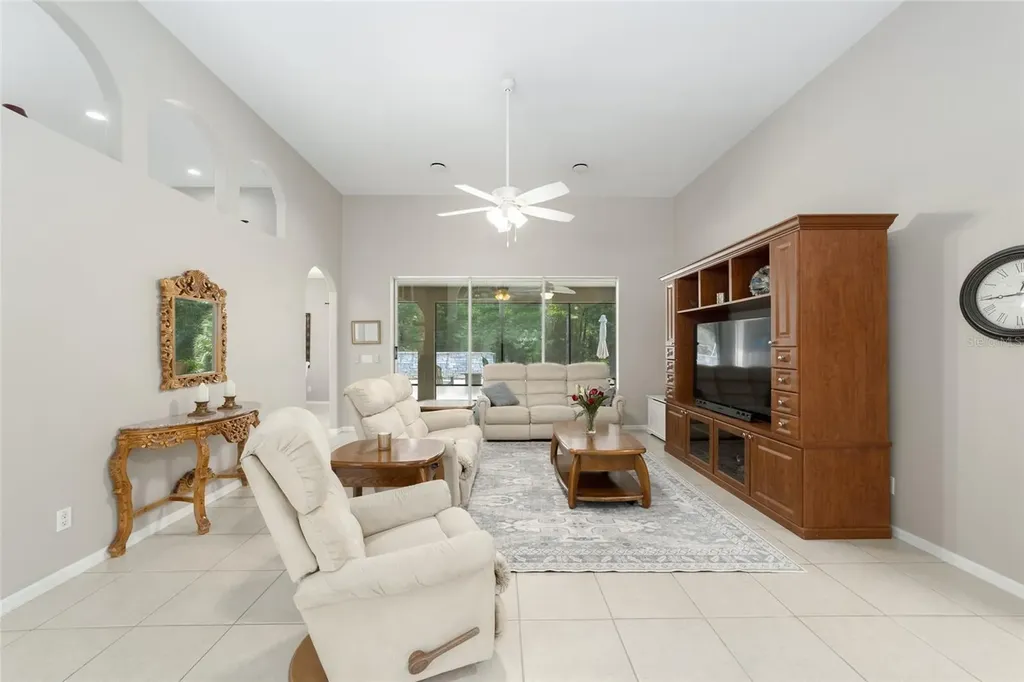 4060 S Kenvera Loop Inverness FL 34450