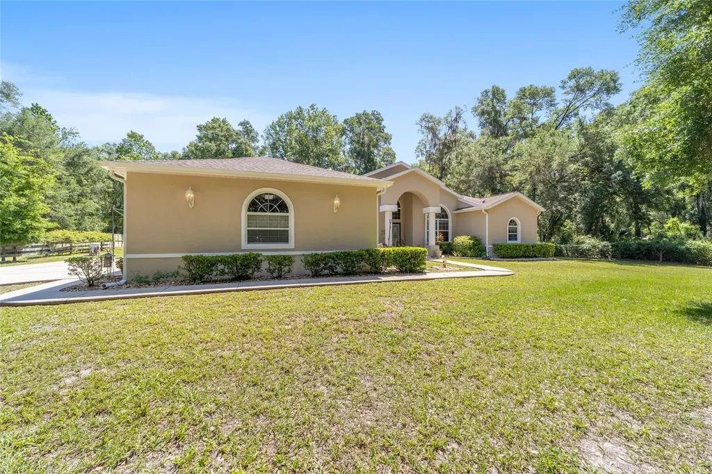 4060 S Kenvera Loop Inverness FL 34450