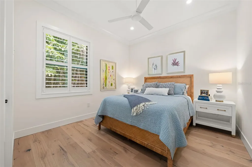 1815 S Lake Shore Drive Sarasota FL 34231