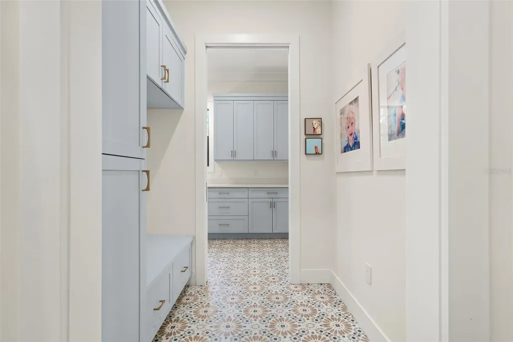1815 S Lake Shore Drive Sarasota FL 34231