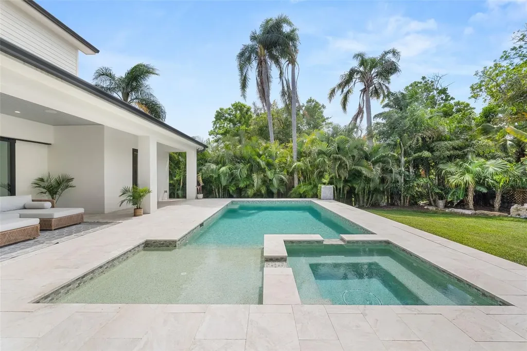 1815 S Lake Shore Drive Sarasota FL 34231