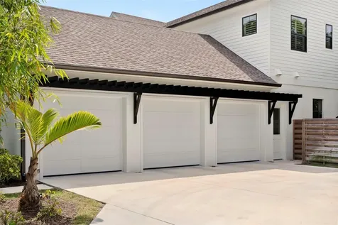 1815 S Lake Shore Drive Sarasota FL 34231