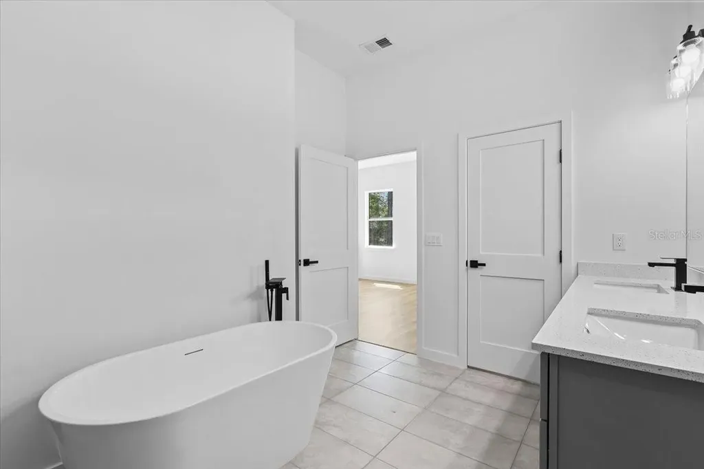 8681 N Circular Way Citrus Springs FL 34434