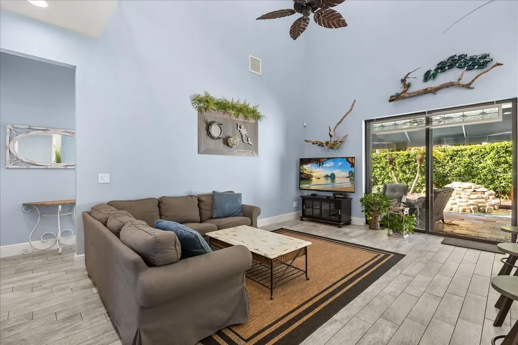 200 Vine Street Oviedo FL 32765