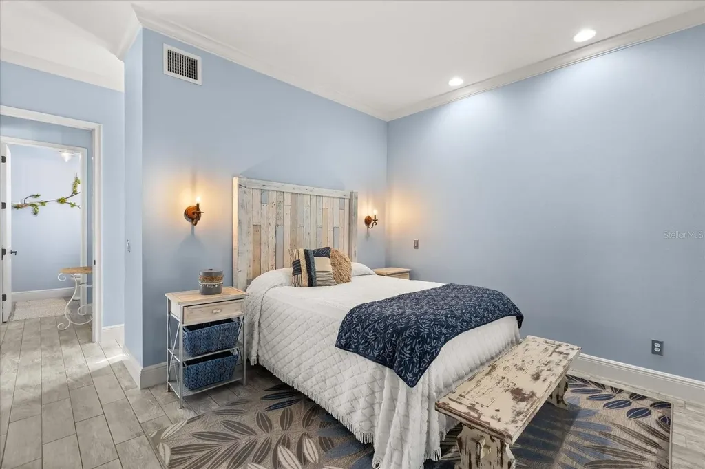 200 Vine Street Oviedo FL 32765