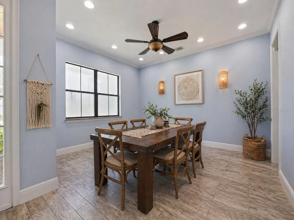 200 Vine Street Oviedo FL 32765