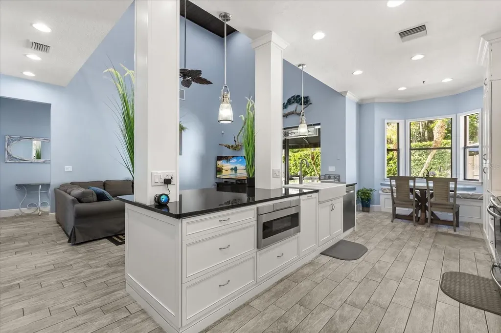 200 Vine Street Oviedo FL 32765