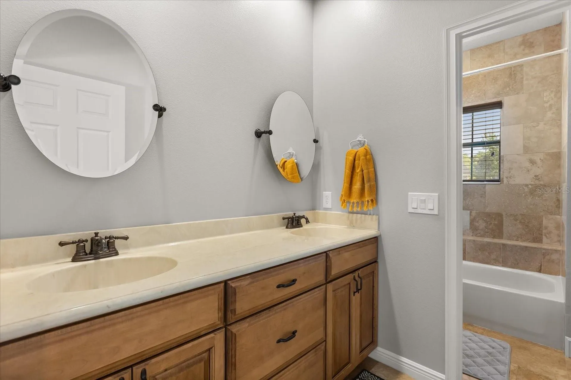 200 Vine Street Oviedo FL 32765