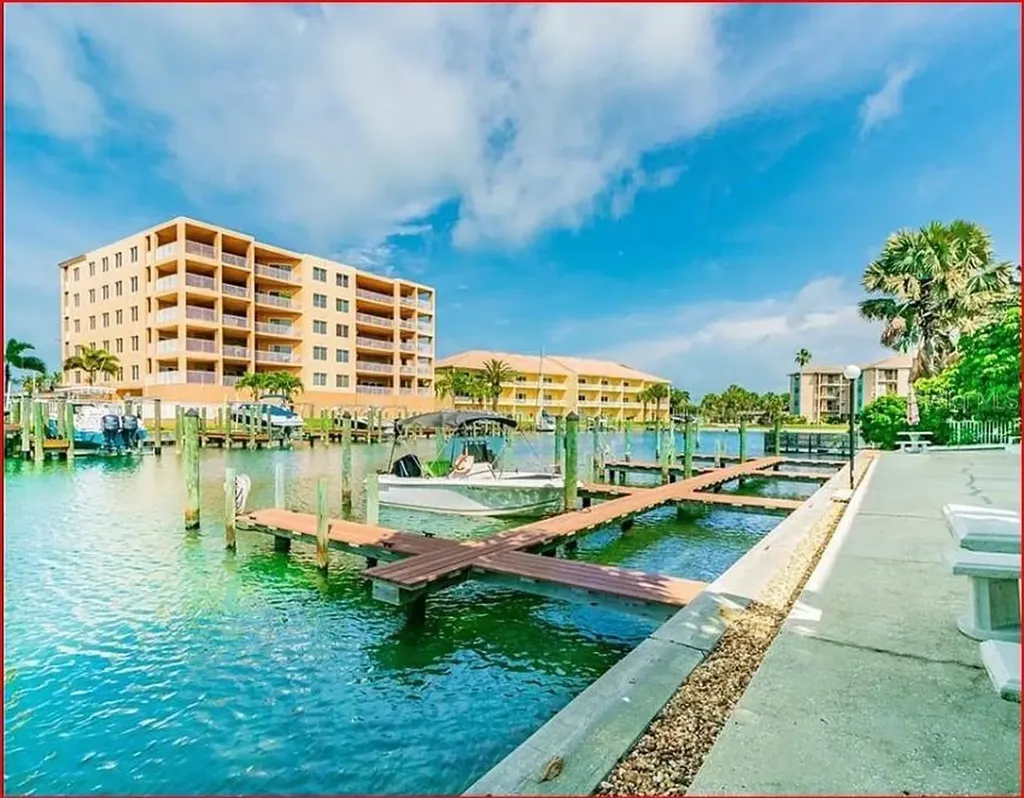 11440 1st Street E Treasure Island FL 33706