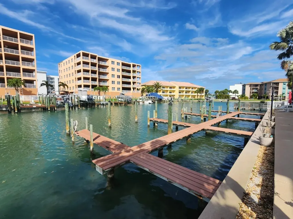 11440 1st Street E Treasure Island FL 33706