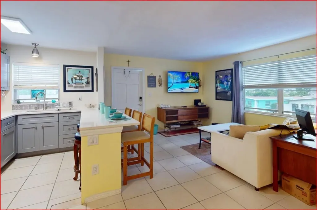 11440 1st Street E Treasure Island FL 33706