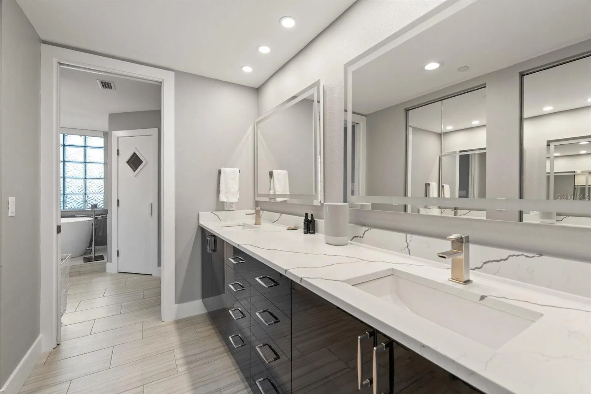 1560 Gulf Boulevard Clearwater FL 33767