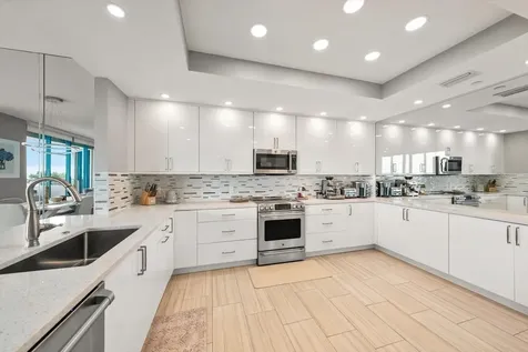 1560 Gulf Boulevard Clearwater FL 33767