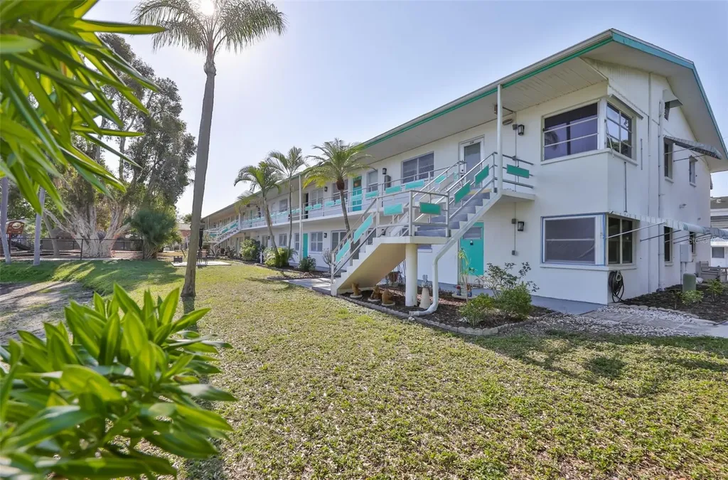 6100 21st Street N St Petersburg FL 33714