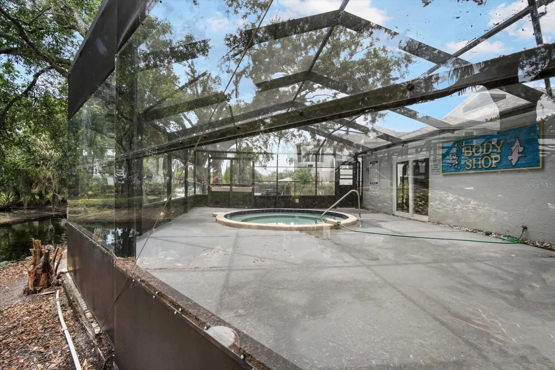 4130 Dolphin Drive Tampa FL 33617